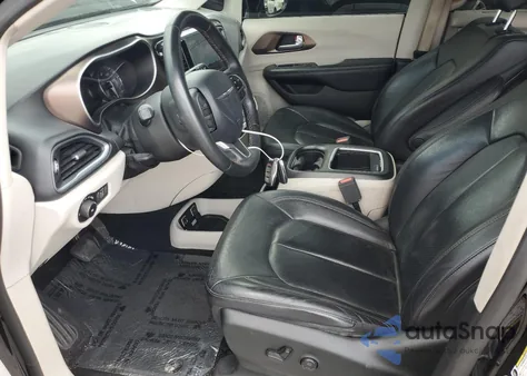 2018 Chrysler Pacifica Touring L Plus z USA, uszkodzony, nr VIN 2C4RC1EG9JR106318